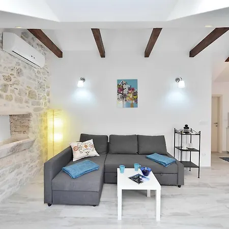 House Riva *