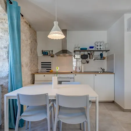 House Riva Supetar